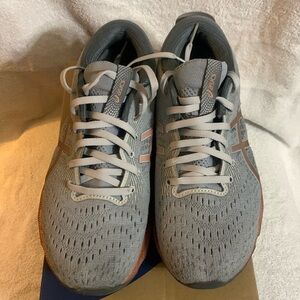 Gel Nimbus 24 Rose Gold Pink and Grey